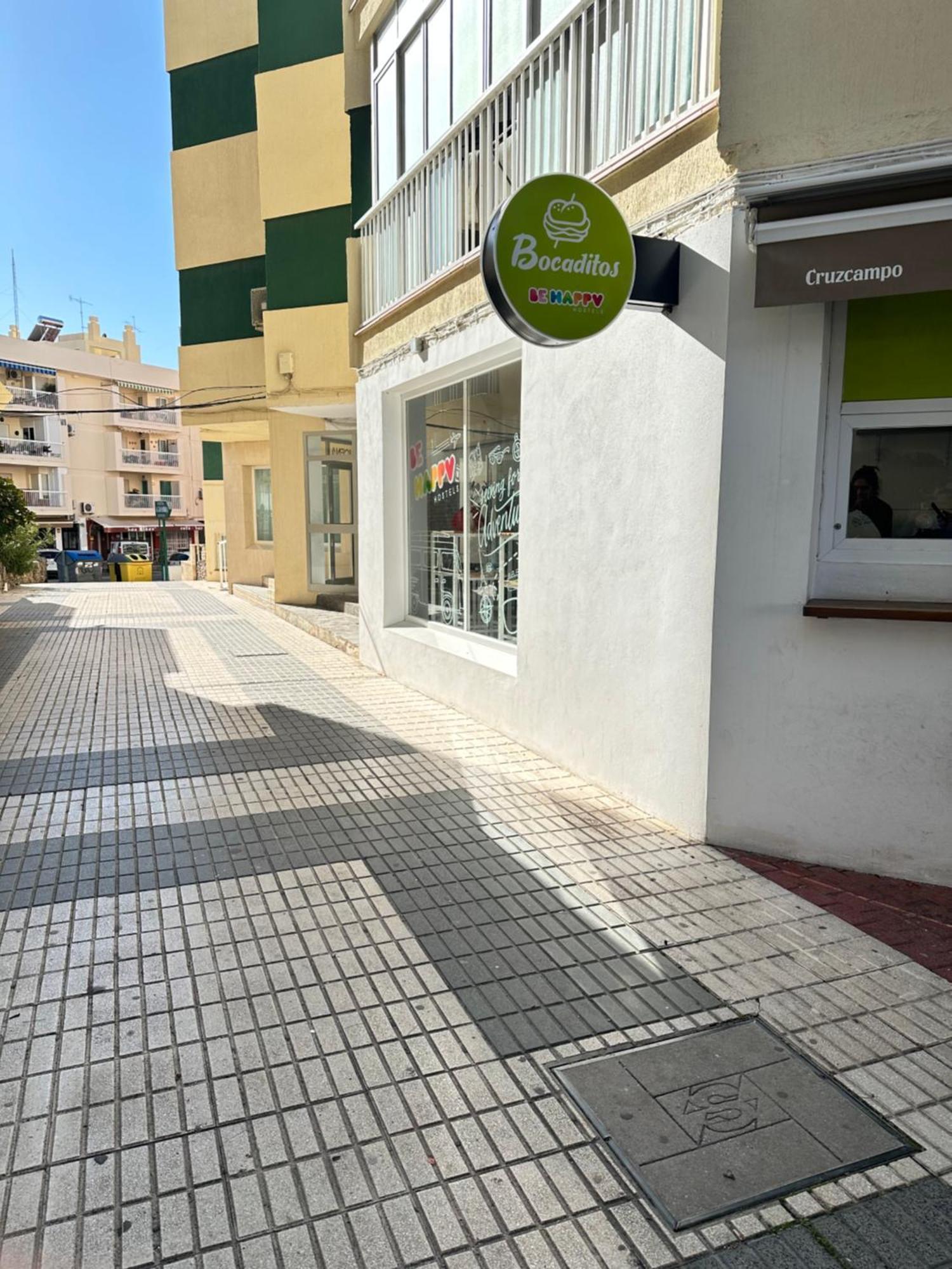 Be Happy Hostel Nerja Esterno foto